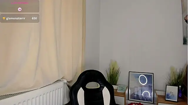 MissJudith online show from December 17, 1:26 pm