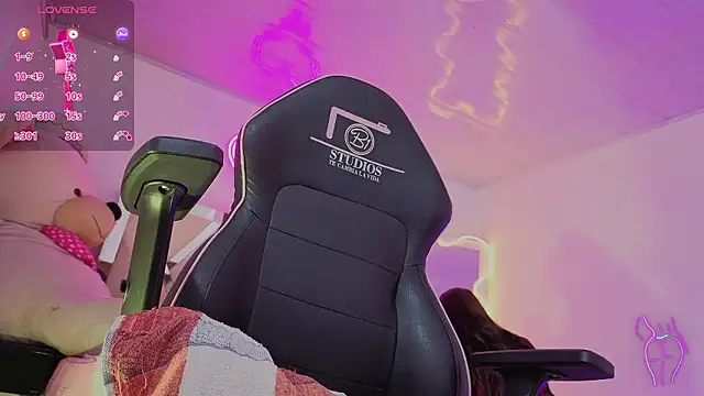 Laylafoxy tay online show from February 4, 11:46 am