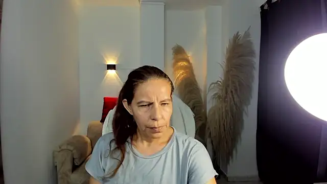 Milf karlye online show from February 4, 1:41 am