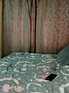 Luciouslips00 online show from September 8, 3:11 pm