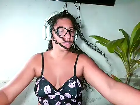 bellacrespalatina online show from April 1, 4:24 am