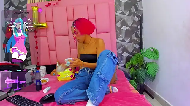 Brithanyslim online show from March 24, 7:30 pm