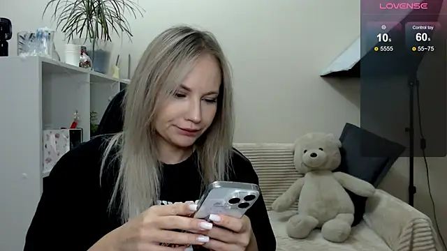 Sunny bunny6 online show from December 1, 4:16 am