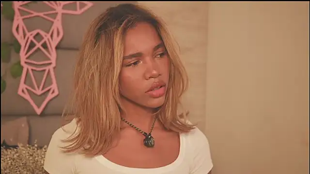 Lily Miiller online show from February 9, 9:17 pm