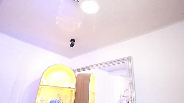 elasummer online show from December 22, 12:08 pm