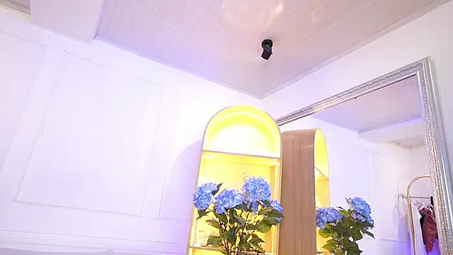 elasummer online show from January 9, 11:47 am