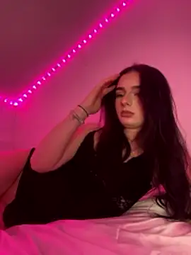 AdelinaAlia online show from January 13, 9:30 pm