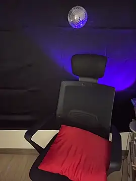 PoliBenett  online show from November 5, 9:31 pm