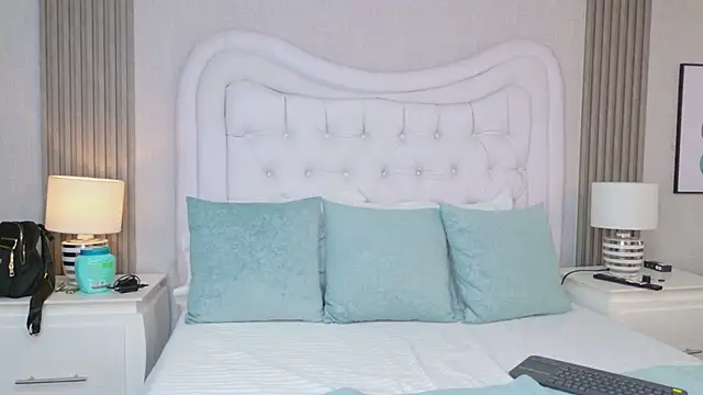 HazelMoret online show from February 21, 3:18 am