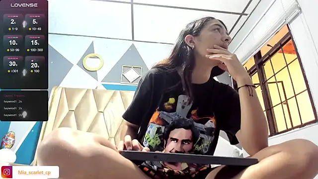 Mia scarlet69 online show from September 16, 12:13 pm