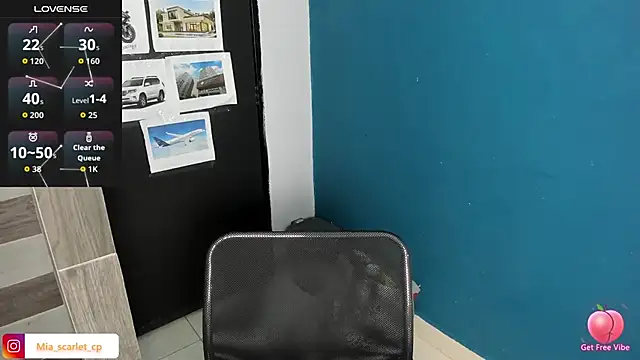 Mia scarlet69 online show from October 15, 12:52 pm