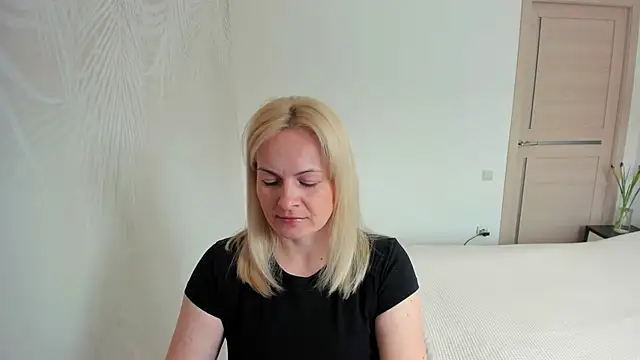 Alicee Gracee online show from March 16, 8:40 am