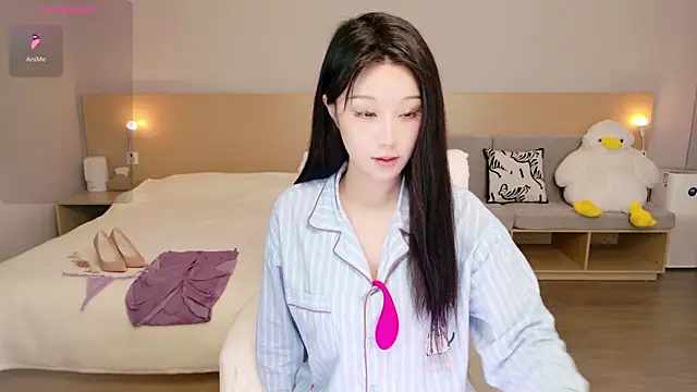 Lucky-baby online show from February 5, 1:47 pm