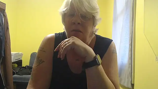 canadiancougar1965 online show from December 21, 4:55 pm