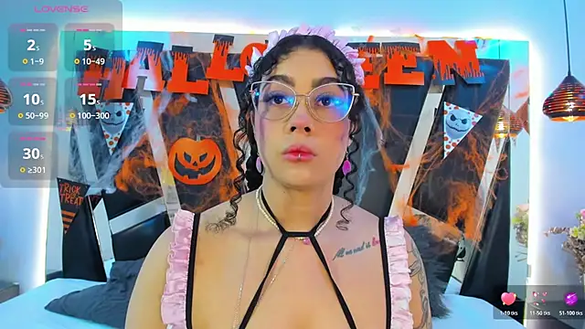 antonelllepiercee online show from October 22, 11:37 am