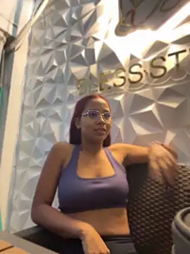 LucyLeah online show from May 28, 11:52 am