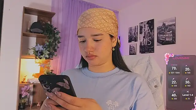 emilyrouxe online show from October 8, 3:38 pm