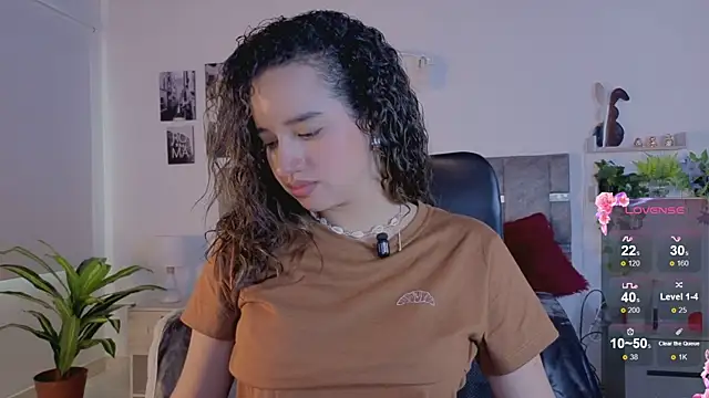 emilyrouxe online show from July 10, 3:56 pm