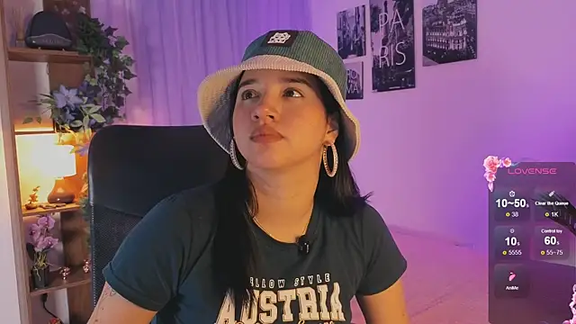 emilyrouxe online show from September 27, 3:41 pm