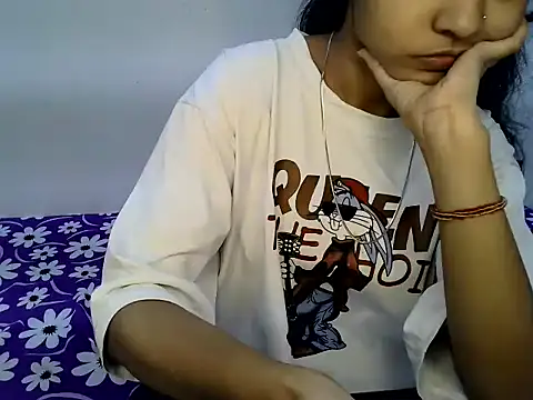 RUCHI SHARMA  online show from October 28, 12:44 pm