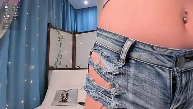 ms evasweet online show from April 11, 12:31 pm