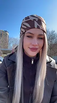 KikiWatson online show from March 8, 7:45 am