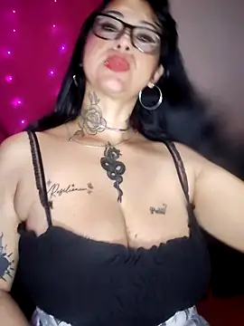 Saloome- online show from November 24, 10:45 pm