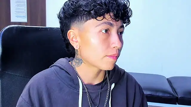 Im Mathias online show from February 24, 2:33 am