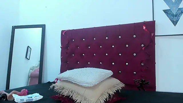 Melody Megann online show from February 16, 7:47 pm