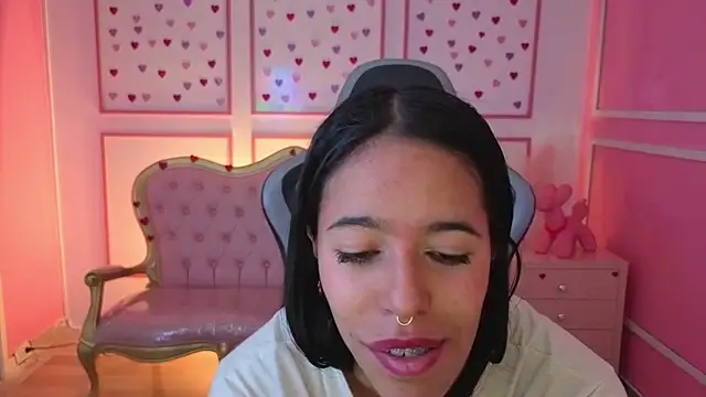 stephania t online show from September 13, 2:03 pm