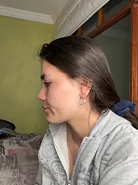 aurora divine online show from October 2, 11:10 pm