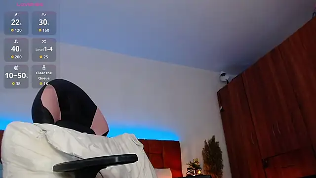 alexiaaross online show from February 14, 6:48 am