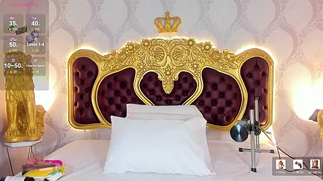 KendralHolson online show from March 8, 4:27 am