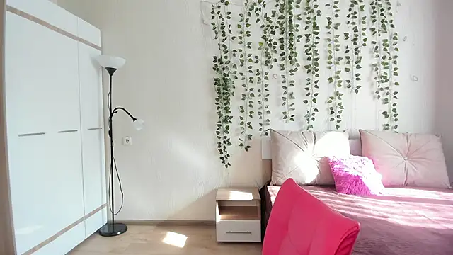 Miss Elsa  online show from September 23, 4:43 am