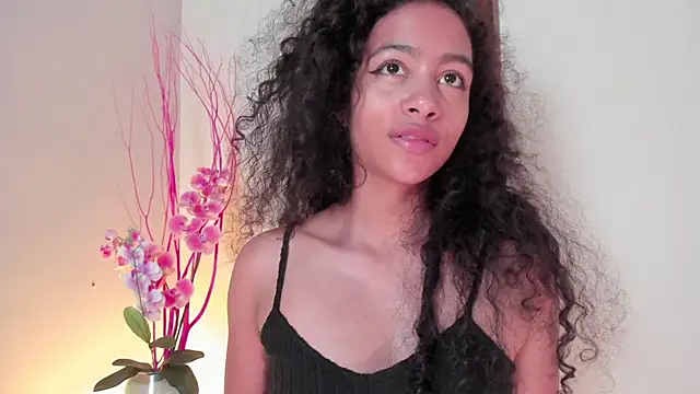 AntonellaHall  online show from December 16, 3:40 pm