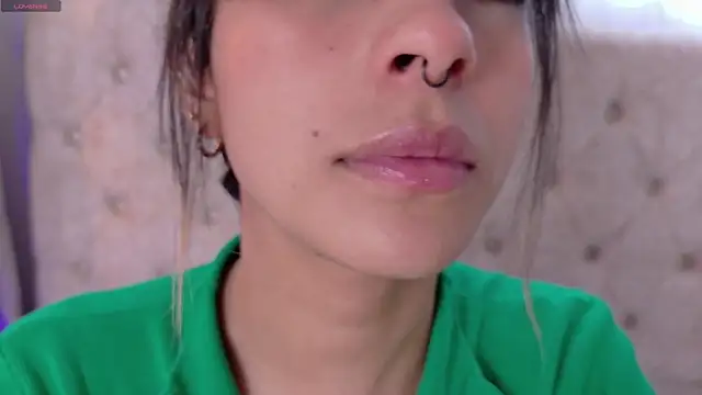 Alyssa jones online show from December 5, 2:40 pm