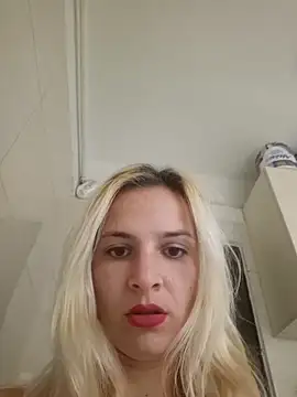 Izza Belle online show from October 15, 9:56 am