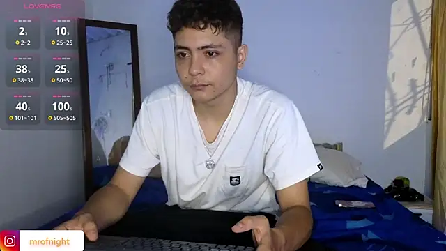 kitty of nighttt online show from November 5, 2:39 am