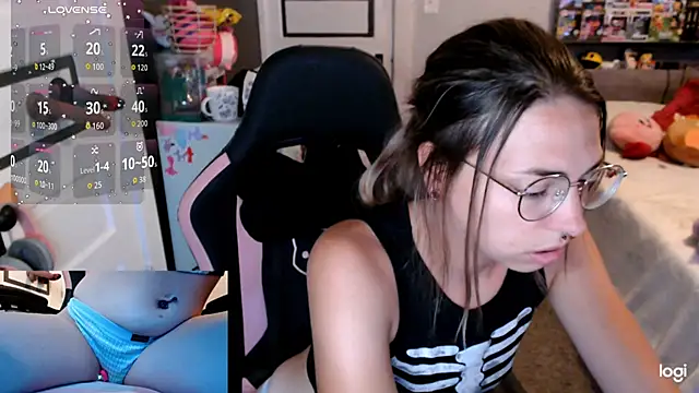 KierBearKisses online show from September 25, 3:44 pm