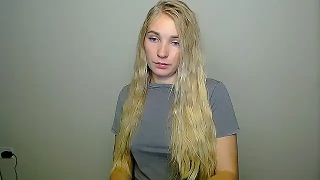 Snapshot of Queen_ofLove chatting on October 7, 10:58 pm Queen ofLove online show from October 7, 10:58 pm