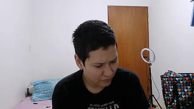 luxandracon23 online show from January 18, 12:29 am