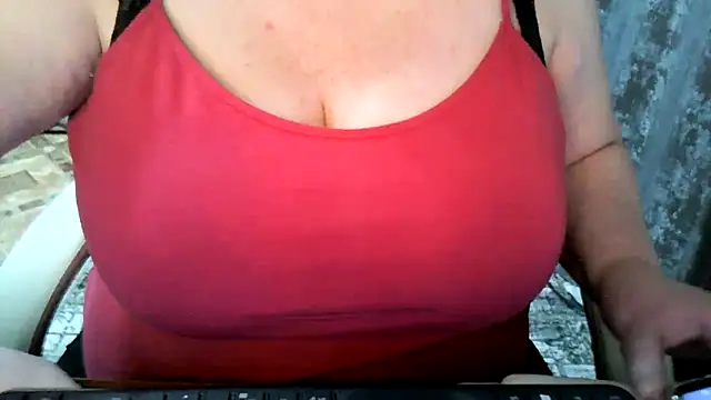 EmiliaLooo online show from February 27, 4:12 am