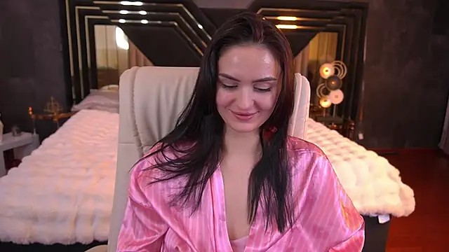 MilashaLovely online show from December 4, 2:30 pm