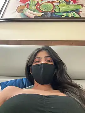 Lunaxx001 online show from April 1, 8:37 am