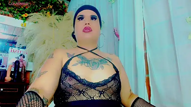 nauthyvalentina online show from March 28, 8:30 pm