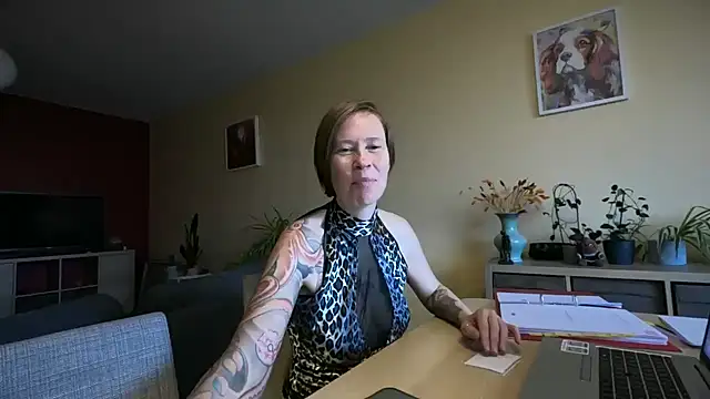 SexyExclusiveflower online show from November 21, 8:05 am