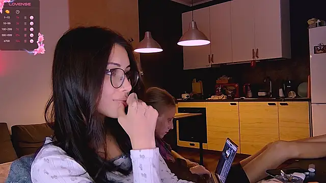 Snapshot of KatiKate chatting on October 6, 6:23 pm KatiKate online show from October 6, 6:23 pm