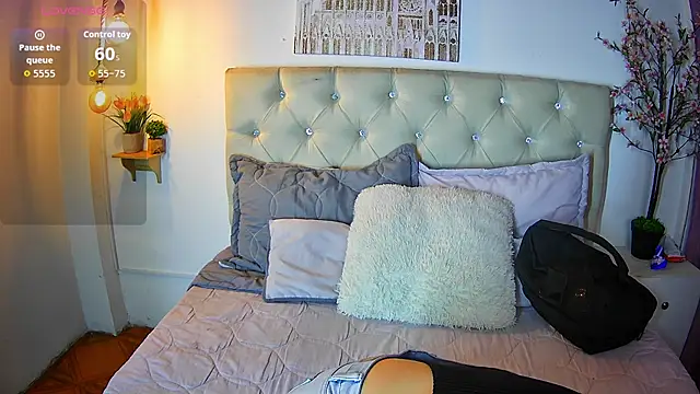 ShyVibes  online show from January 31, 7:34 pm