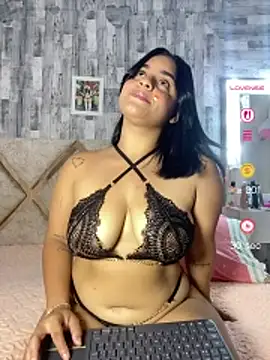 Violetrousse online show from May 14, 11:10 pm