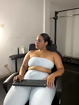 Snapshot of Violetrousse chatting on September 14, 7:45 pm Violetrousse online show from September 14, 7:45 pm